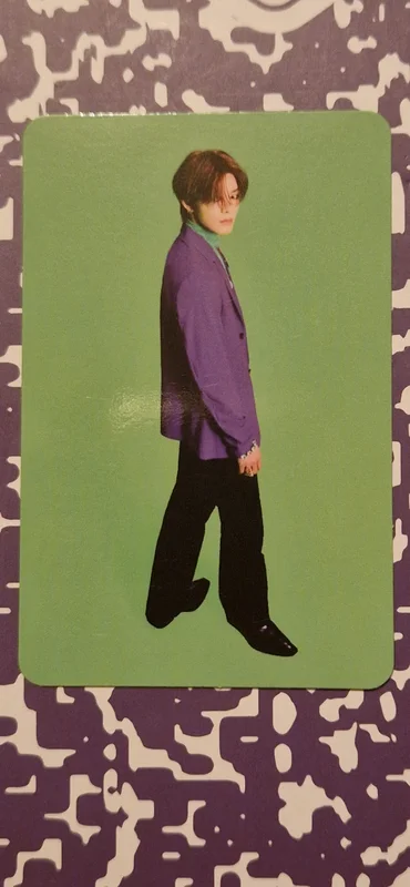 Yuta sticker ar card