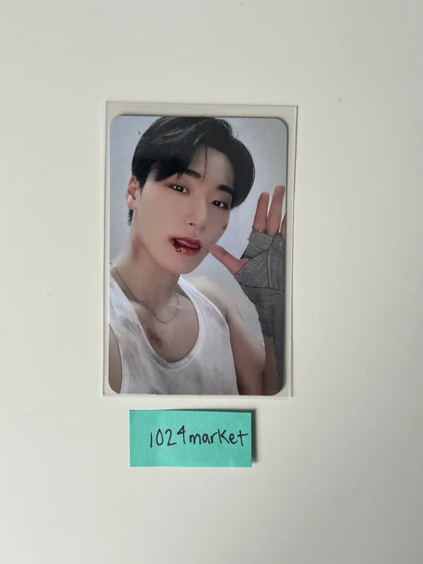 THE WORLD EP.2 : OUTLAW MINIRECORD