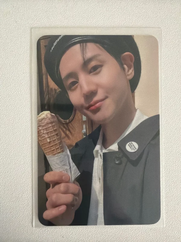 2023 SOLO CONCERT BITTER SWEET PHOTO CARD HOLDER KEYRING