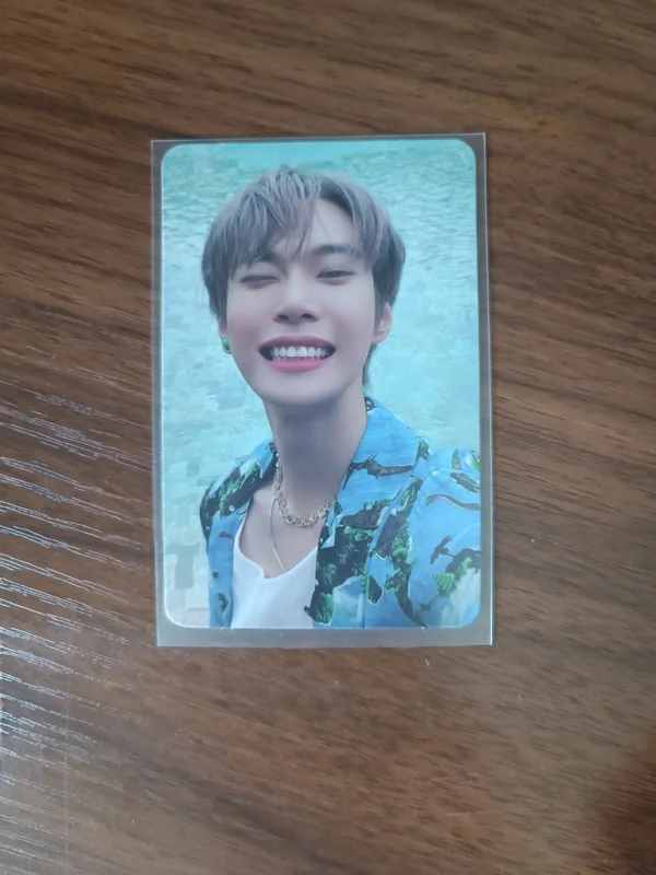 2 Baddies Photobook Ver. 2 Baddies Ver.