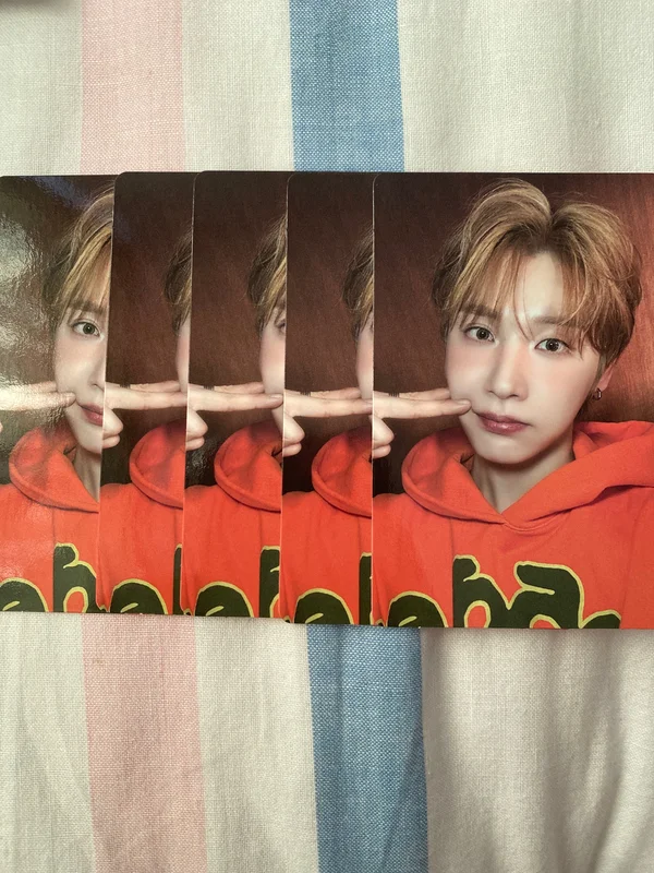 UPSIDE DOWN Photobook VER.