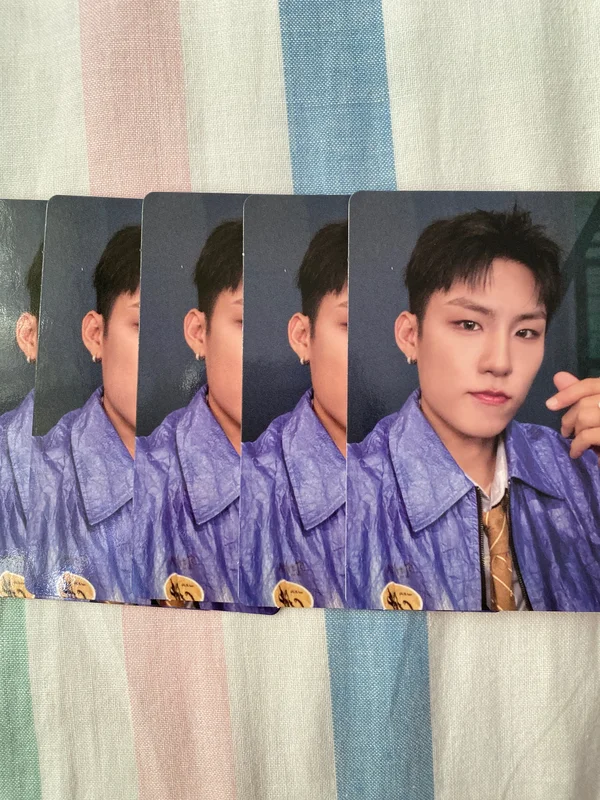 UPSIDE DOWN Photobook VER.