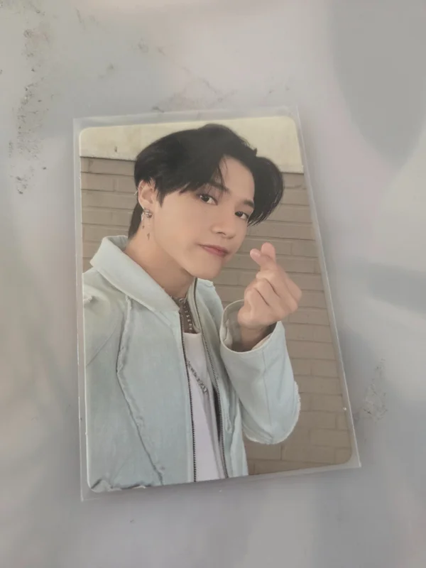 THE WORLD EP.1 : MOVEMENT DIARY VER.