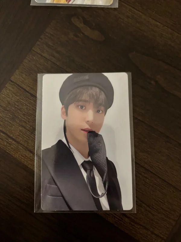 GOLDEN HOUR : Part.1 Target Exclusive