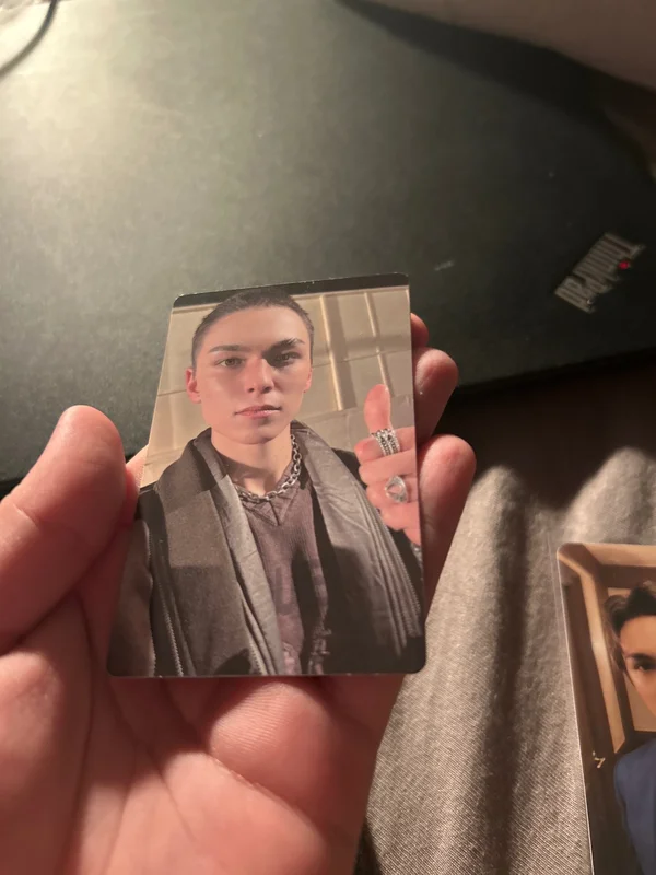 HAPPY BURSTDAY WEVERSE