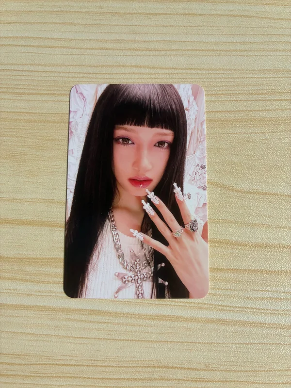 IVE LEESEO トレカ IVE LEESEO 'Leeseo | IVE SWITCH ON Ver.' Photocard | Sold by