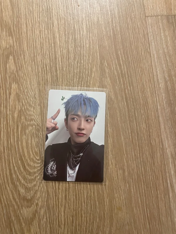 THE WORLD EP.2 : OUTLAW A VER. Sprouts