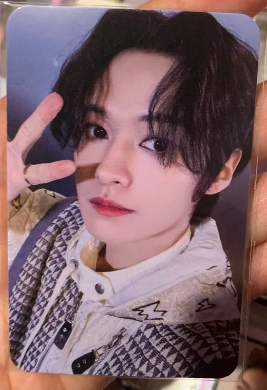 Lee know  (5-STAR) JYP SHOP