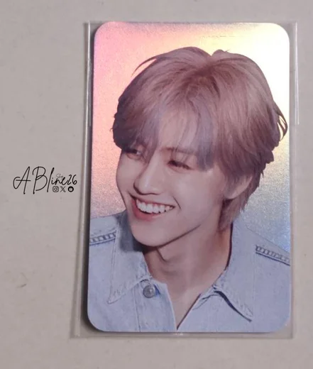 We Boom HOLOGRAM PHOTO CARD SET