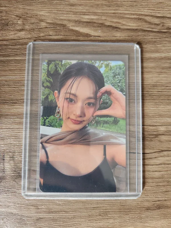 abouTZU random photocard