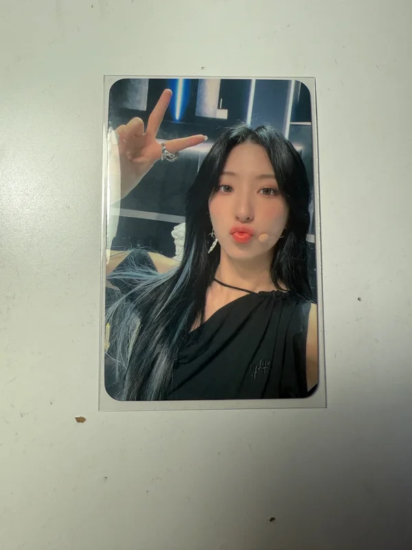 WJSN Sequence Pre-Order Benefit Photocard (Eunseo)