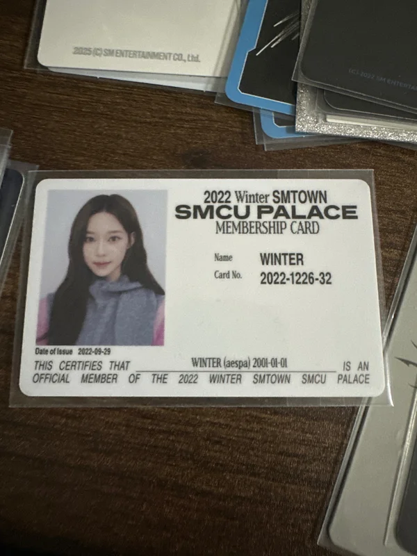 2022 Winter SMTOWN : SMCU PALACE (Membership Card Ver.)