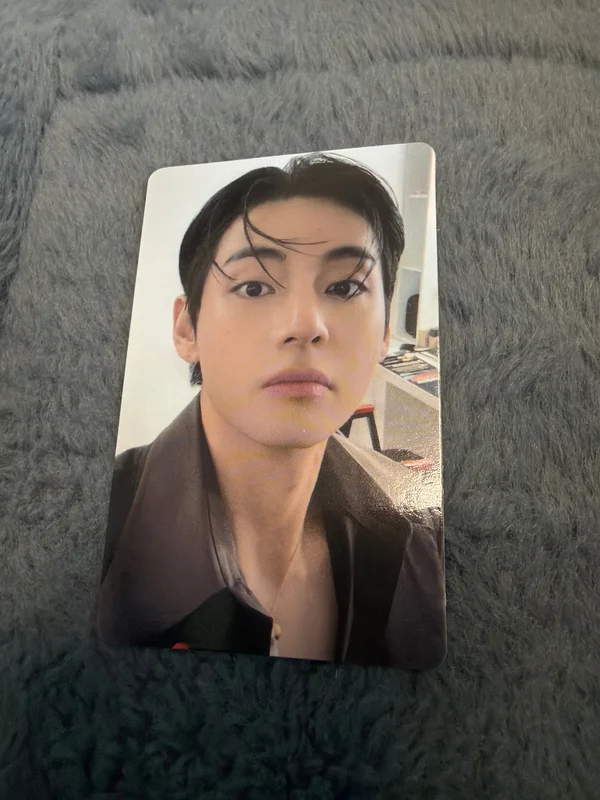 BTS ARIRANG WITHMUU LUCKY DRAW V (Taehyung)