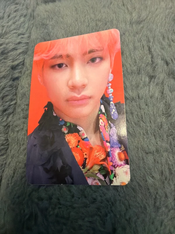 BTS LOVE YOURSELF 'Answer' V (Taehyung)