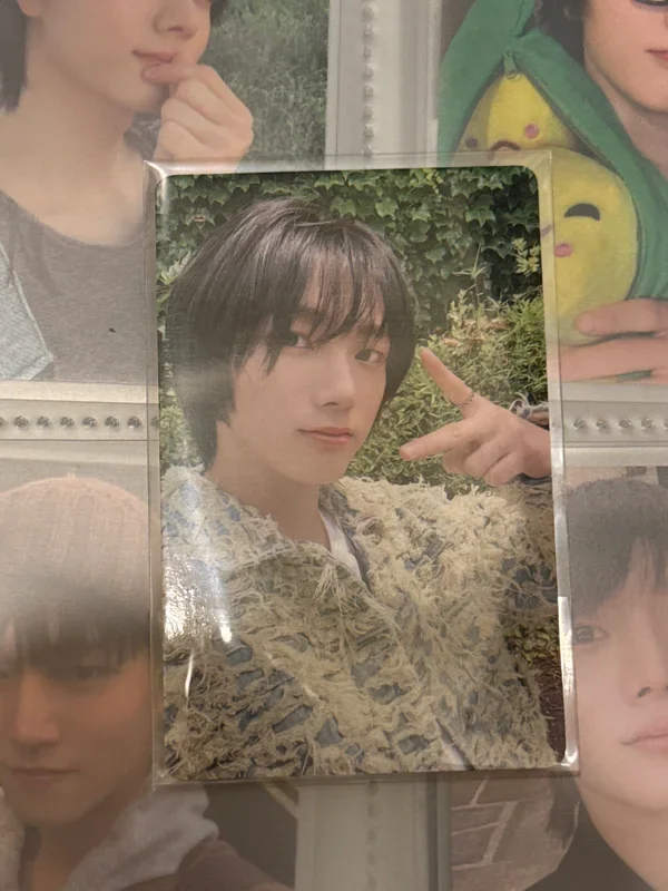 1st EP [WHY..] LETTER ver. YIZHIYU