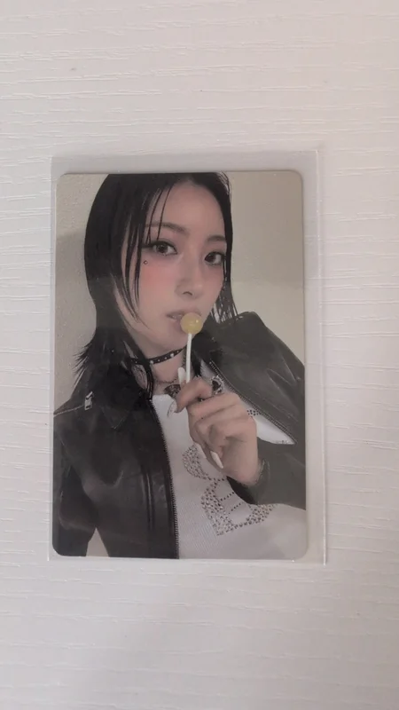 LOVE or HATE POCAALBUM TRUE ver.