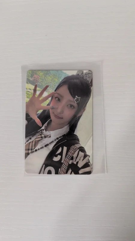 LOVE or HATE POCAALBUM LIE ver.