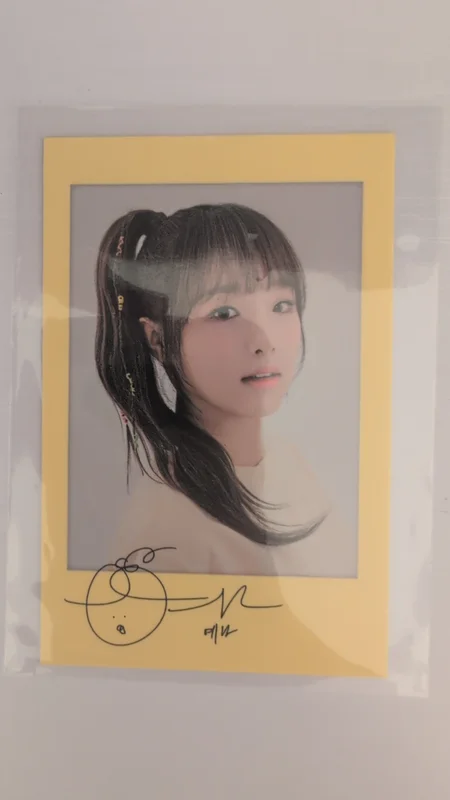 EYES ON ME IN SEOUL POLAROID SET