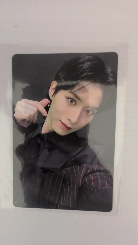 Pocamarket, ONEUS XION BLOOD MOON BLOOD Ver. K-pop Photocard