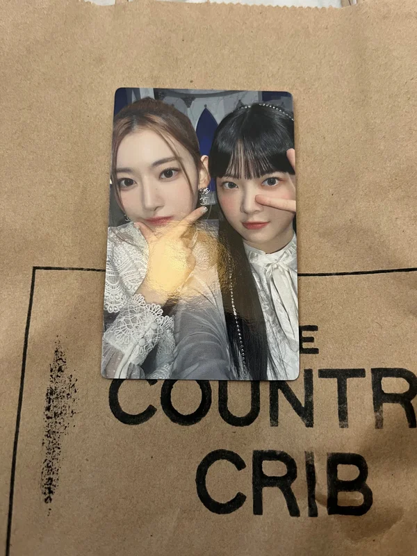 Fearless Japanese Limited Edition Sakura and Eunchae Photocard