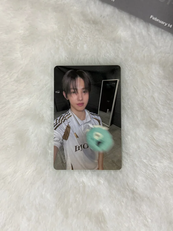 COLOR OUTSIDE THE LINES CORTIS Ball ver.