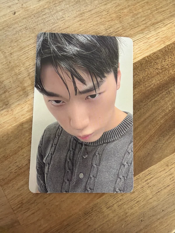ATEEZ 7TH ANNIVERSARY OFFICIAL POP-UP '8ROOM' RANDOM PHOTOCARD PACK ver.B