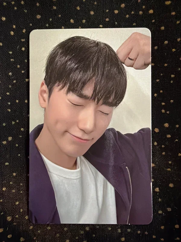 ATEEZ 7TH ANNIVERSARY OFFICIAL POP-UP '8ROOM' RANDOM PHOTOCARD PACK ver.A