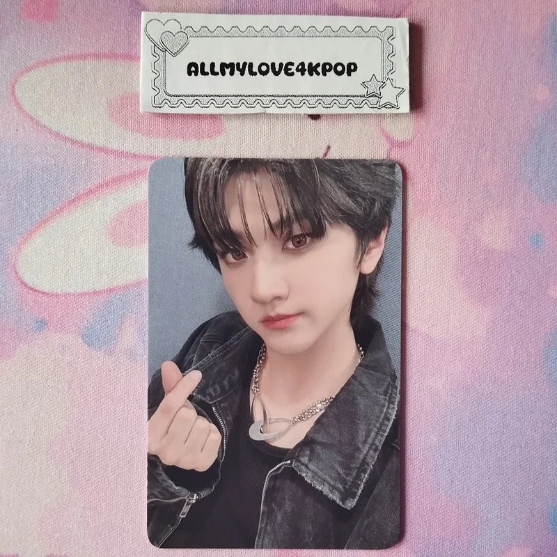 UNDENIABLE EVERLINE TRADING CARD