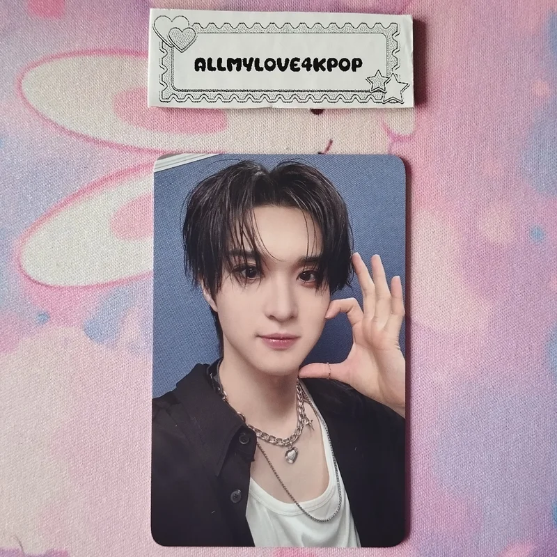 UNDENIABLE EVERLINE TRADING CARD