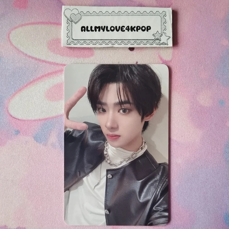 UNDENIABLE EVERLINE TRADING CARD