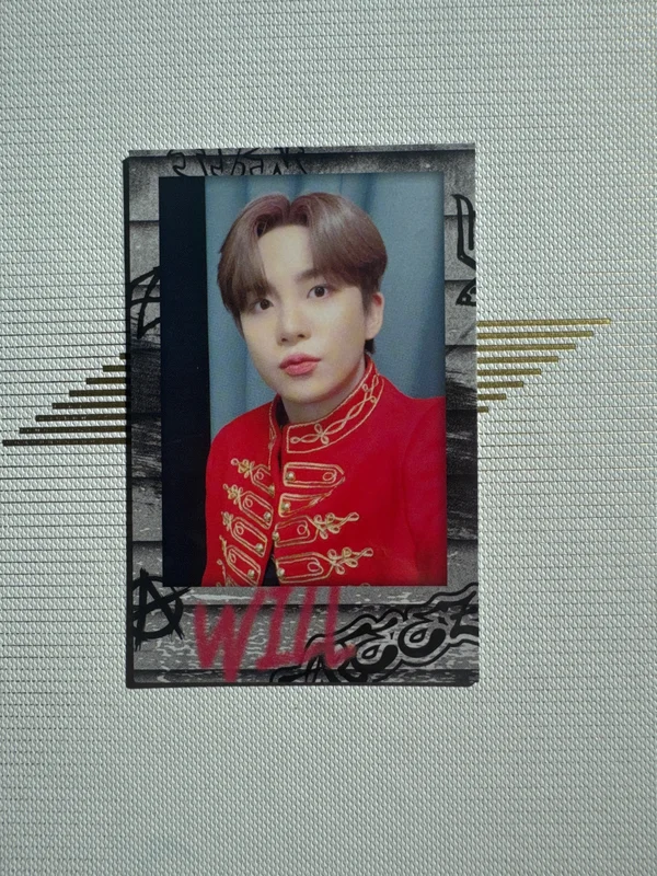 THE WORLD EP.FIN : WILL POP-UP EXBITION & STORE TIN CASE INSTANT PHOTO SET