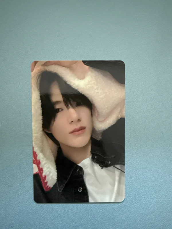 2024 PINK CHRISTMAS PHOTO CARD RANDOM PACK
