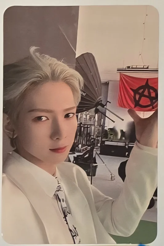 THE WORLD EP.1 : MOVEMENT SYNNARA RECORD