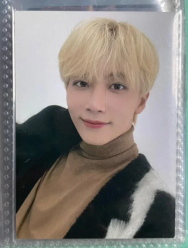 SEVENTEEN's HOME TRADING CARD