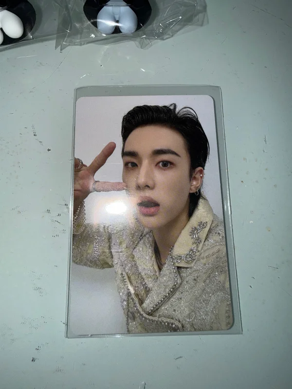 DO IT POP-UP STORE KZOO FIGURE (CLIMBING VER.)