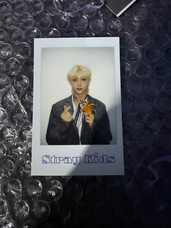 2022 SEASON'S GREETINGS Room,mates
