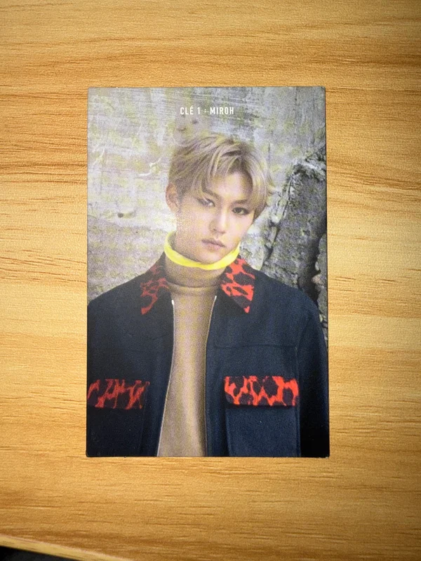 Pocamarket, Stray Kids FELIX Clé 1 : MIROH LIMITED ver. K-pop