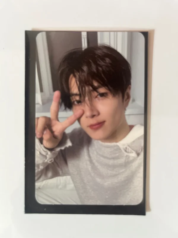 ROMANCE : UNTOLD -daydream- Weverse Albums ver.