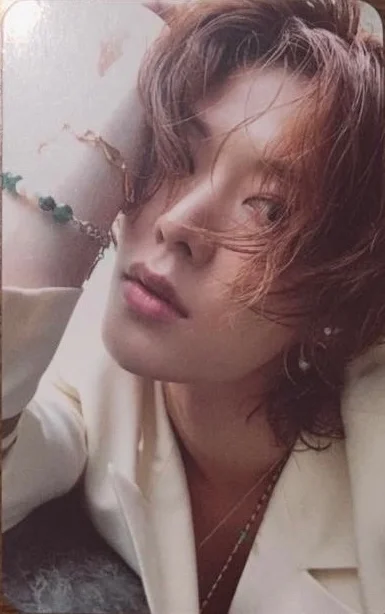 2 Baddies Photobook Ver. US ver.