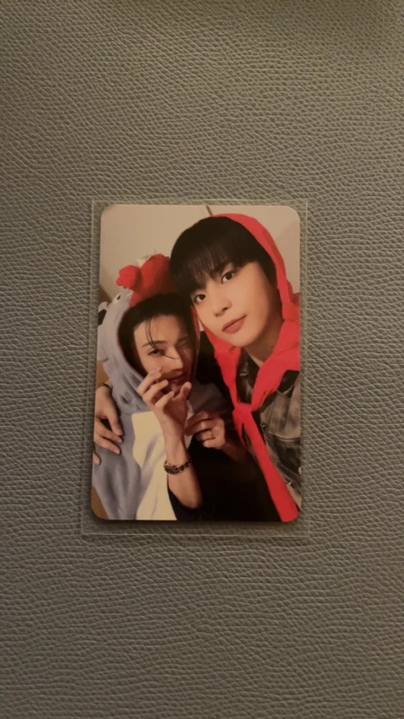 GOLDEN HOUR : Part.1 MAKESTAR