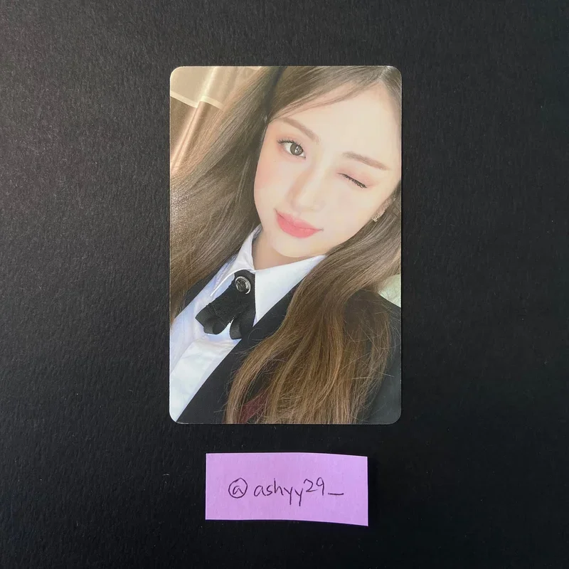 LE SSERAFIM YUNJIN - 2023 Seasons Greeting 2