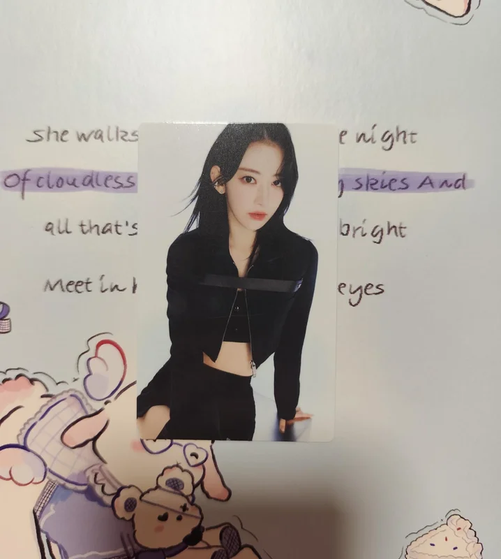 2023 LE SSERAFIM TOUR FLAME RISES Mini Photo card