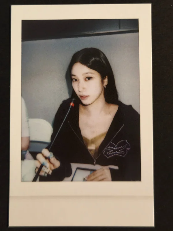 LE SSERAFIM 2026 F/W POP UP Instant Photo Card