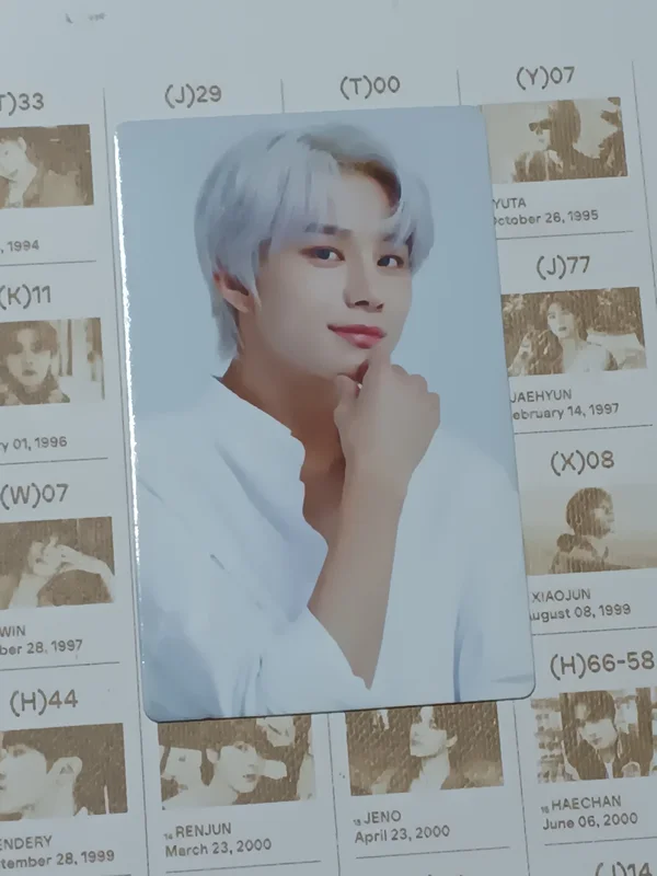 2022 SEASON'S GREETINGS APPLEMUSIC / BEATROAD / K Star Hit
