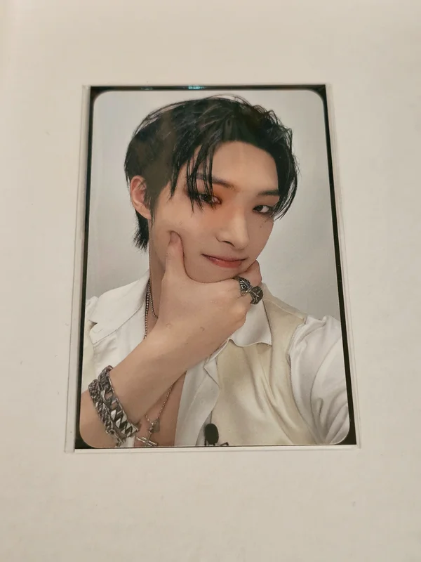 ATEEZ VR CONCERT : LIGHT THE WAY