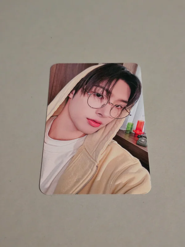 2025 SEASON'S GREETINGS YES24