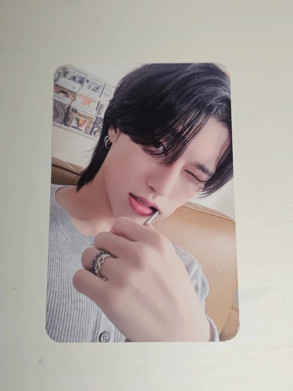 2025 SEASON'S GREETINGS YES24