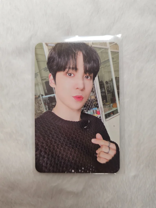 THE WORLD EP.1 : MOVEMENT MAKESTAR TRAVEL PACKAGE 01