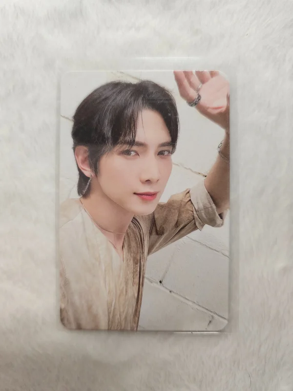 THE WORLD EP.1 : MOVEMENT MAKESTAR TRAVEL PACKAGE 01