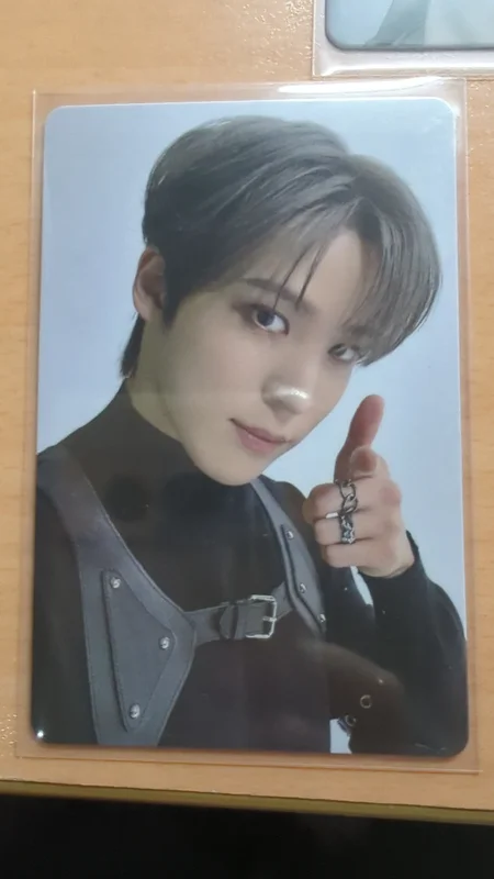 ATEEZ VR CONCERT : LIGHT THE WAY